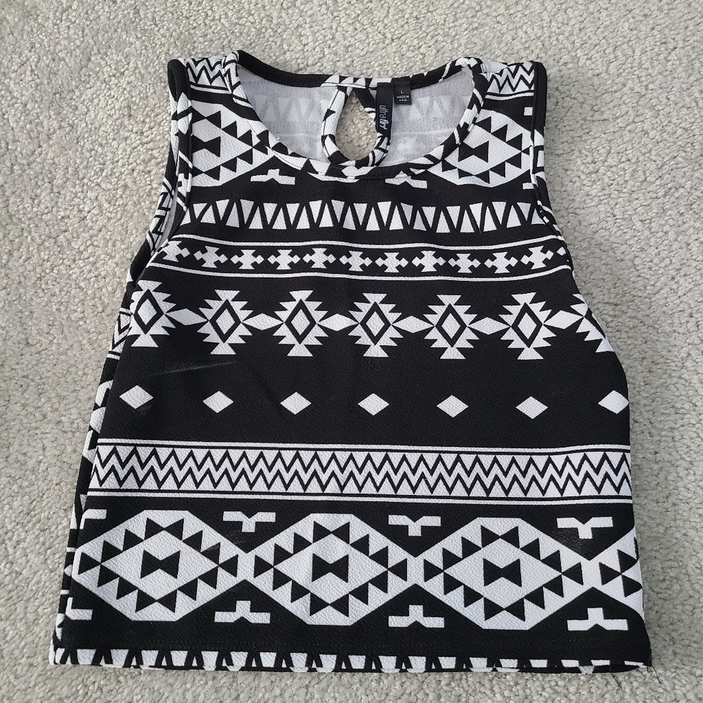 Keyhole back crop top